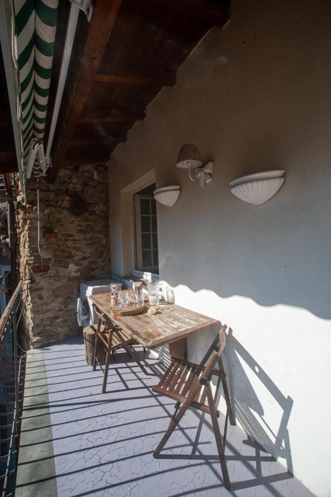 Appartamento La Torre Di Gaia Dolceacqua Esterno foto